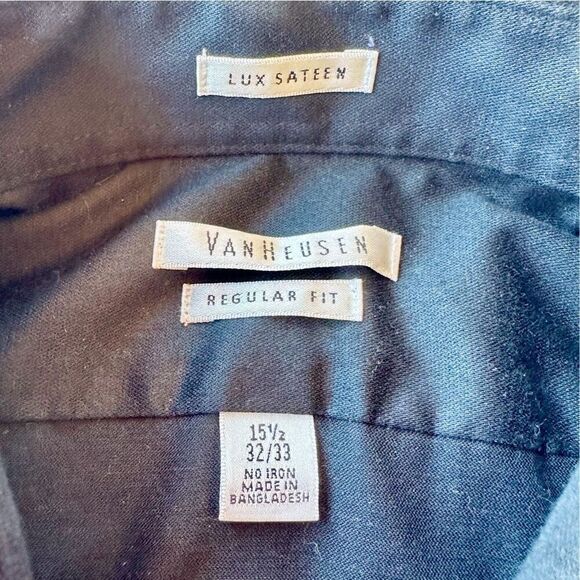 Black Van Heusen Dress Shirt - Picture 2 of 3